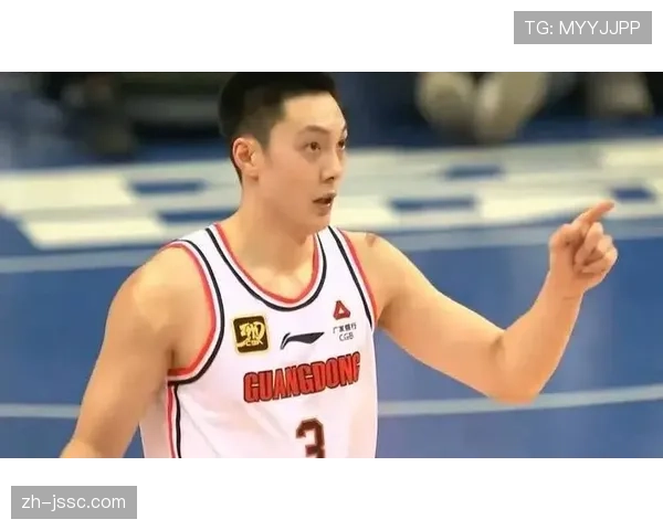 胡明轩带伤作战膝盖炎症 抽液治疗后坚持上场